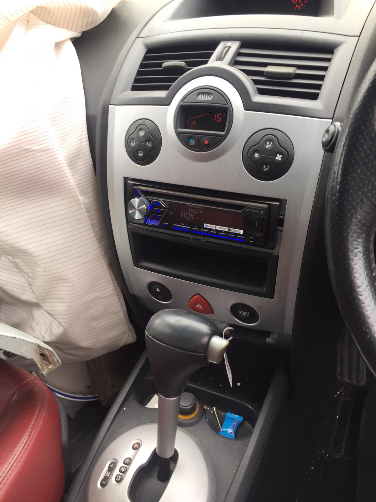 2005 RENAULT MEGANE E84, CABRIO, 11/04-08/10 7701474922 LEFT GUARD