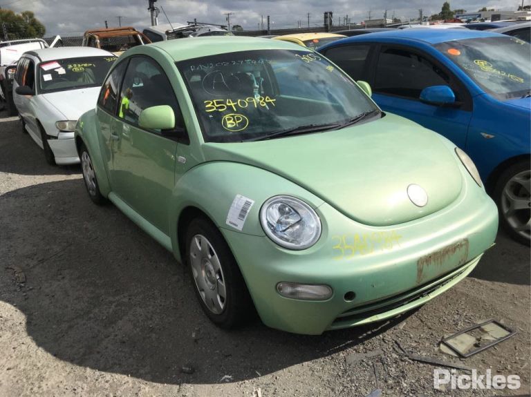 2001 VOLKSWAGEN BEETLE RIGHT FRONT DOOR LOCK, 01/00-09/05 6X2837014C DOOR BOOT GATE LOCK