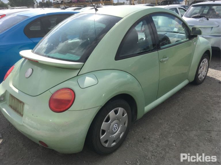 2001 VOLKSWAGEN BEETLE LEFT FRONT DOOR LOCK, 01/00-09/05 6X2837013C DOOR BOOT GATE LOCK