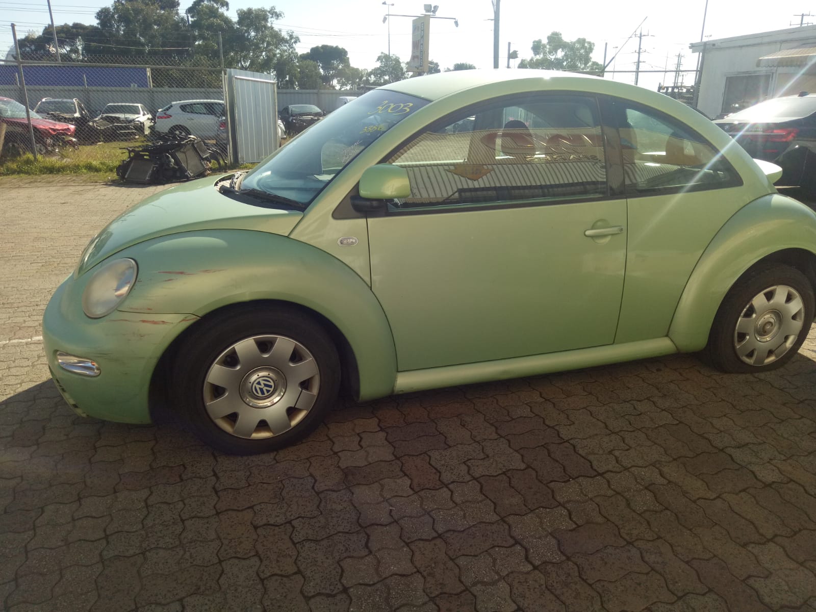 2001 VOLKSWAGEN BEETLE RIGHT FRONT DOOR LOCK, 01/00-09/05 6X2837014C DOOR BOOT GATE LOCK