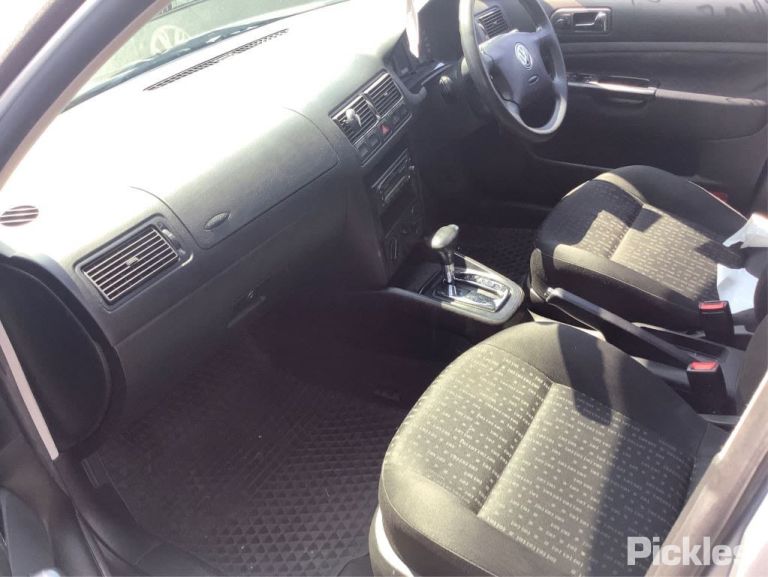 2001 VOLKSWAGEN GOLF GEN 4, HALOGEN TYPE, 4 GLOBES, W/ FOG, 09/98-06/04 (AUS ONLY) 1J2941017A LEFT HEADLAMP