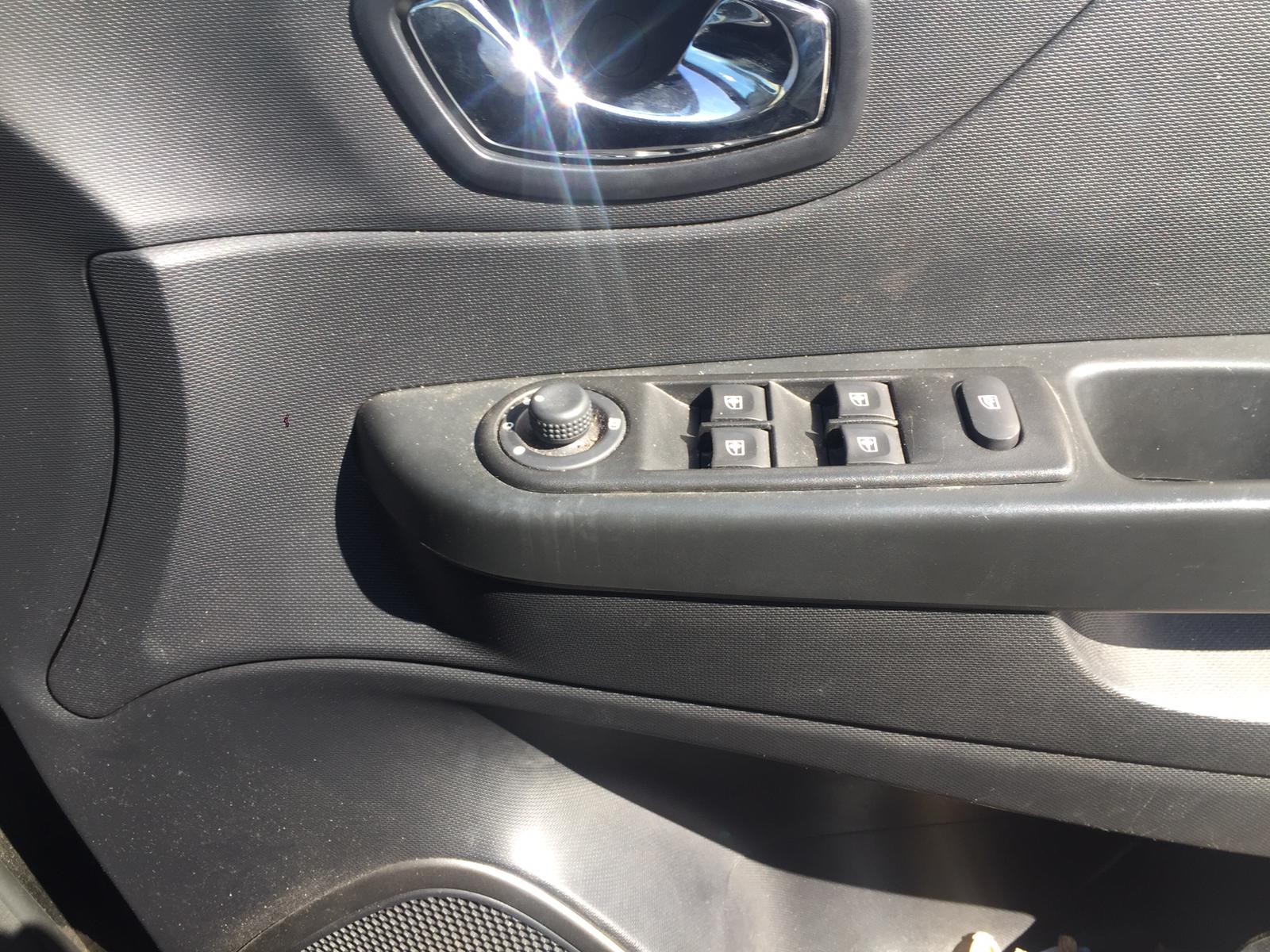 2016 RENAULT CAPTUR J87, 08/14-05/17 963016046R RIGHT DOOR MIRROR