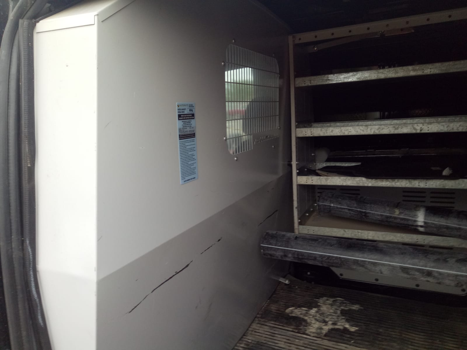 2010 MERCEDES VITO 639, 04/04-01/11  A6396305207 RIGHT GUARD