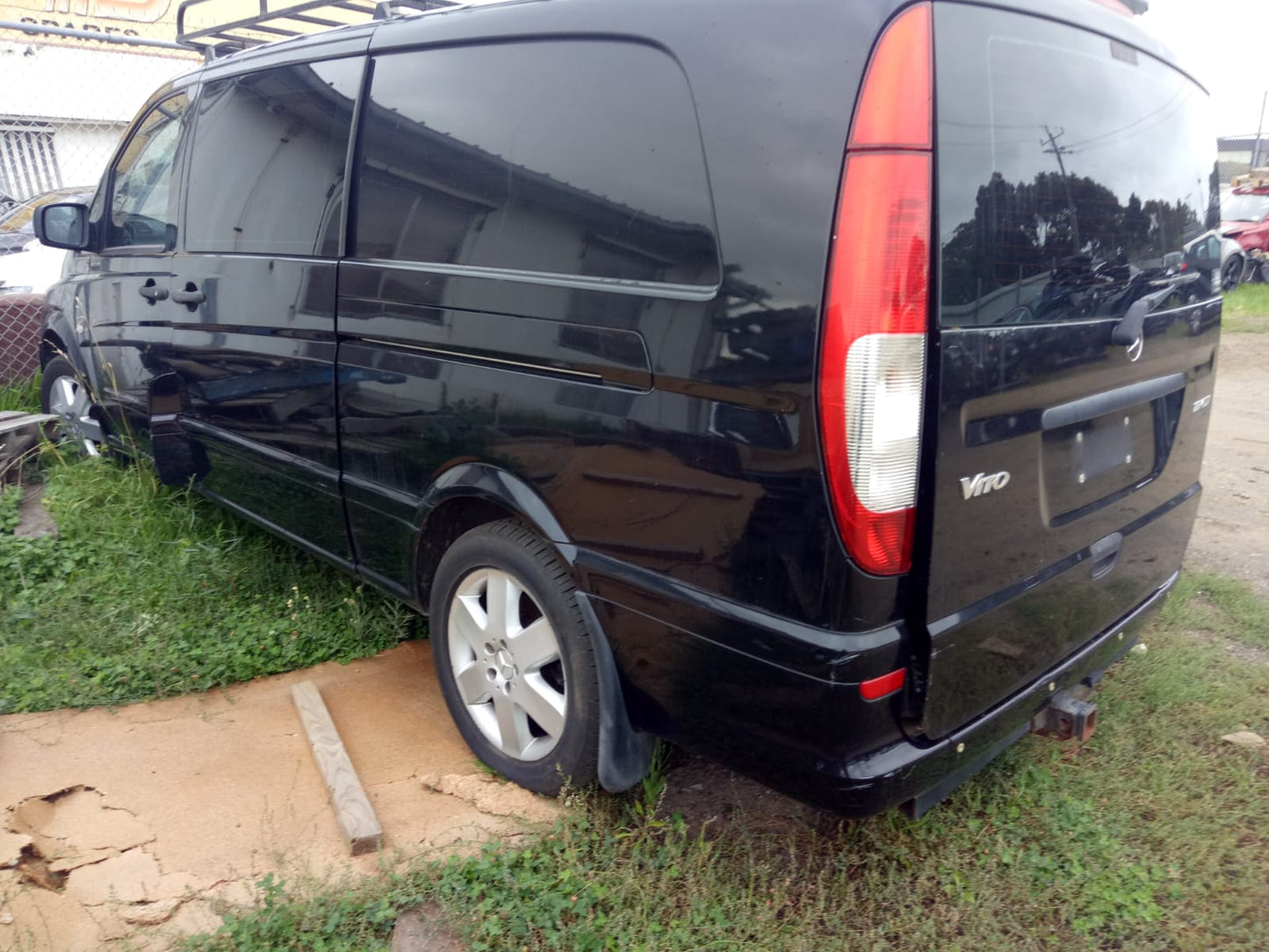 2010 MERCEDES VITO 639, 04/04-01/11  A6396305207 RIGHT GUARD