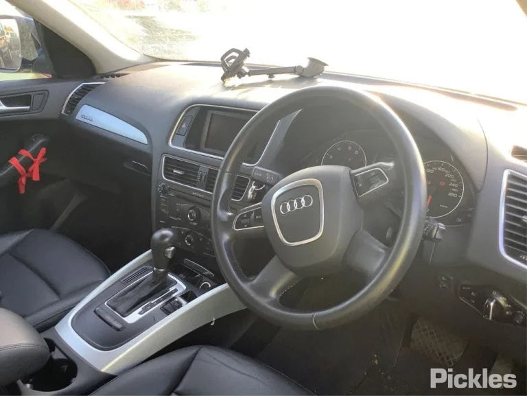 2011 AUDI Q5 8R, HALOGEN TYPE, 03/09-08/13 8R0941029M LEFT HEADLAMP