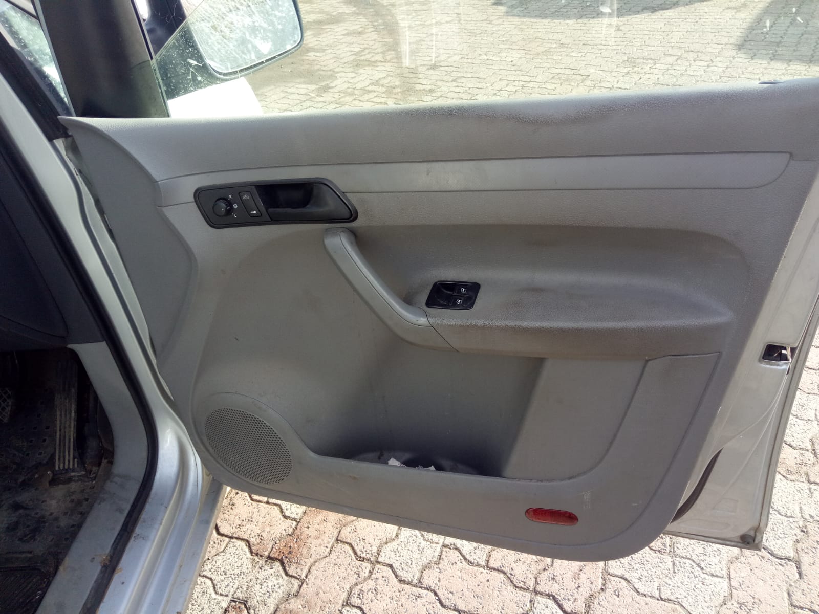 2007 VOLKSWAGEN CADDY 2K, 12/04-08/10 2K0945095M LEFT TAILLIGHT