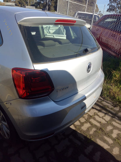 2015 VOLKSWAGEN POLO DISPLAY UNIT, 6.5IN COMPOSITION MEDIA, NON SAT NAV TYPE, 6R, 05/10-09/17 6C0035869B RADIO CD DVD SAT TV