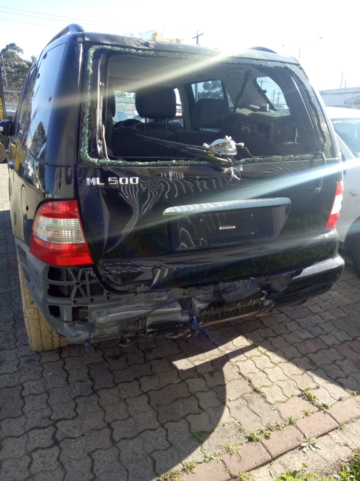 2002 MERCEDES M CLASS W163 WAGON (AIRBAG TYPE) 09/98-08/05 A1637301505 LEFT REAR DOOR SLIDING