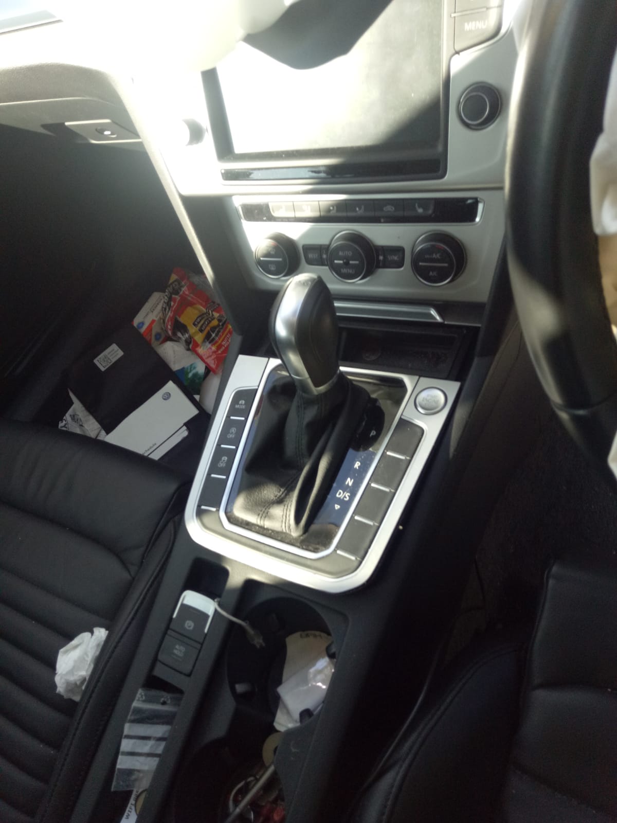 2017 VOLKSWAGEN PASSAT B8/MK7, FRONT (CENTRE), NON SUNROOF CONTROLS TYPE, GREY, 06/15-05/23 5TA947105B COURTESY LIGHT