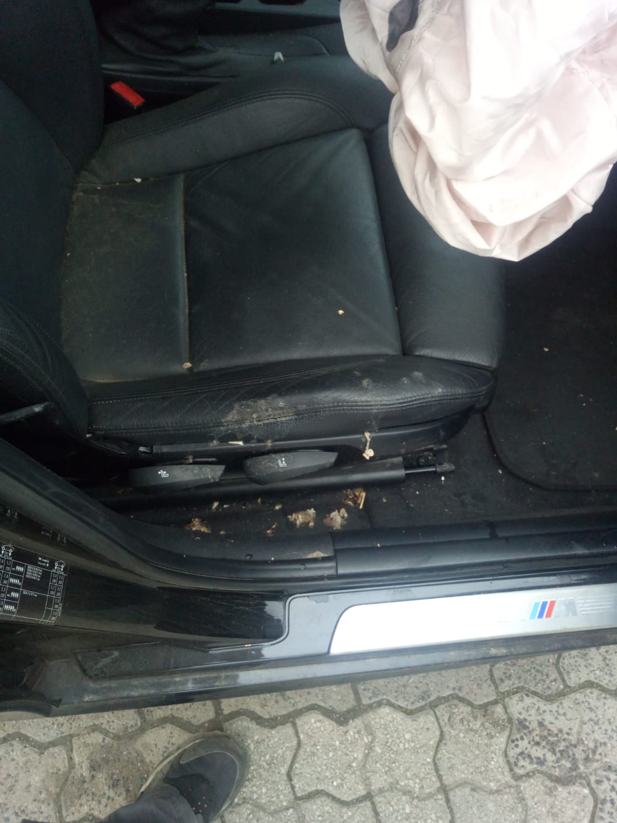 2009 BMW 1 SERIES RIGHT FRONT DOOR LOCK, E82/E87/E88, COUPE/HATCH/CABRIO, 10/04-09/13 51217202144 DOOR BOOT GATE LOCK