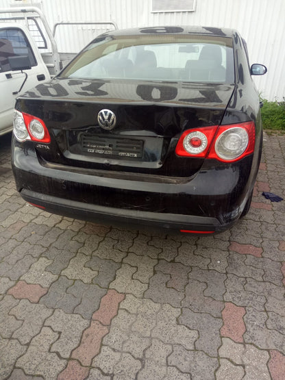 2008 VOLKSWAGEN JETTA 1KM, STD TYPE, CHROME REFLECTOR, 02/06-07/11 1K6941006Q RIGHT HEADLAMP