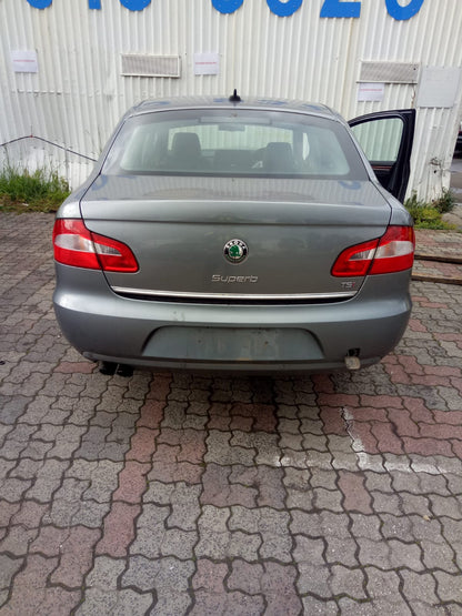 Wrecking 2012 SKODA SUPERB for Used Parts SK0651