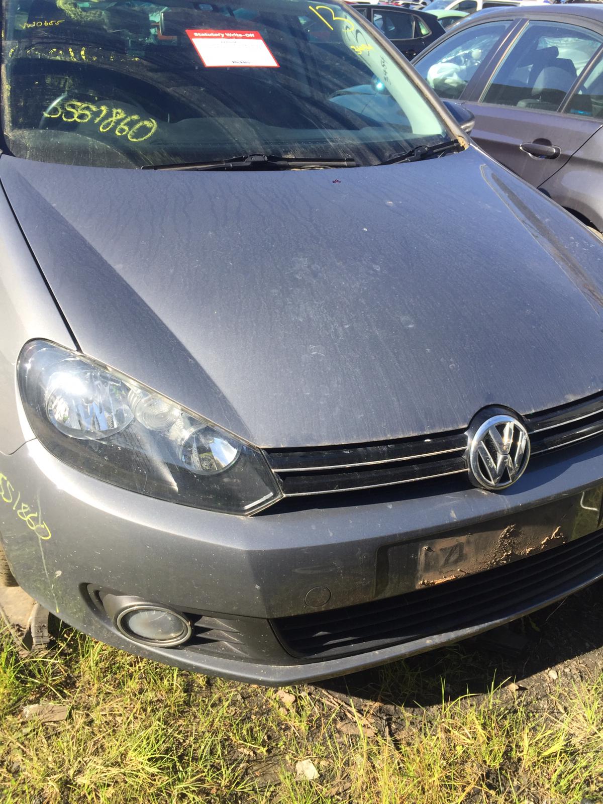 2012 VOLKSWAGEN GOLF GEN 6, HATCH, FRONT, W/ SUNROOF TYPE, GREY, 10/08-03/13 1K0867489 COURTESY LIGHT
