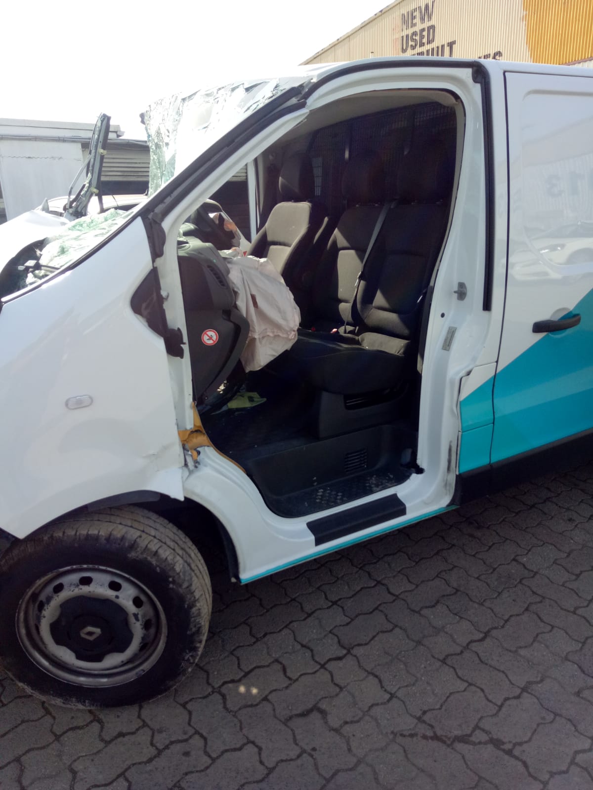 2016 RENAULT TRAFIC DIESEL, 1.6, TURBO, X82, 01/15- 233004263R STARTER