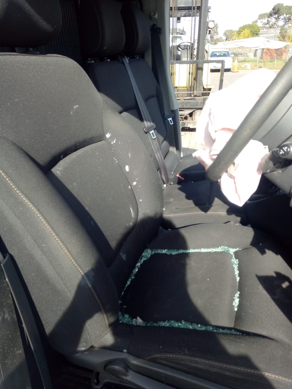 2016 RENAULT TRAFIC X82, P/N 476606076R, 01/15- 476605919R ABS PUMP MODULATOR