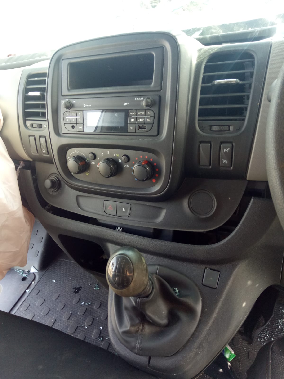 2016 RENAULT TRAFIC X82, P/N 476606076R, 01/15- 476605919R ABS PUMP MODULATOR