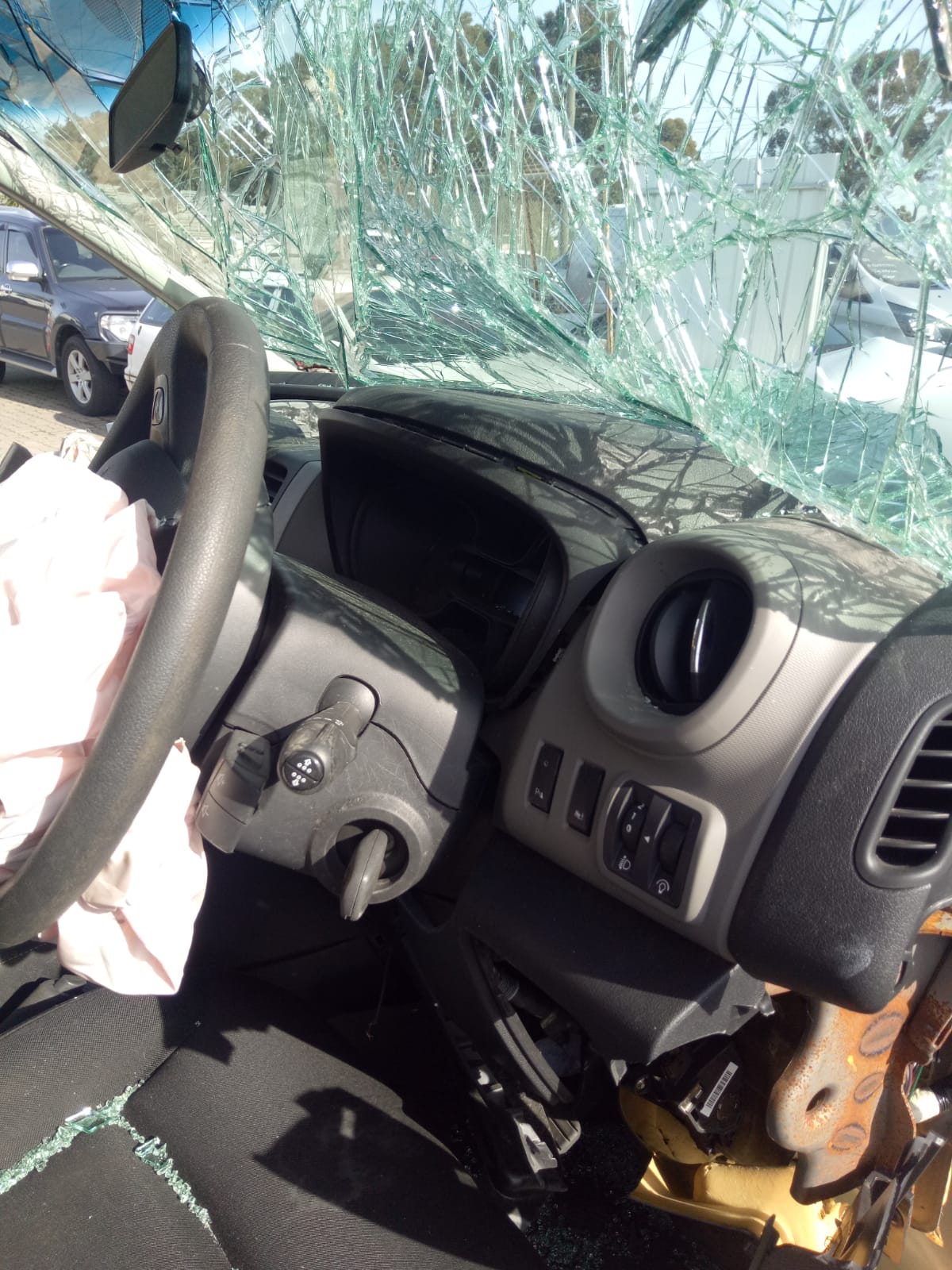 2016 RENAULT TRAFIC LEFT FRONT DOOR LOCK, W/ DEADLOCKING TYPE, X82, 01/15- 805032854R DOOR BOOT GATE LOCK