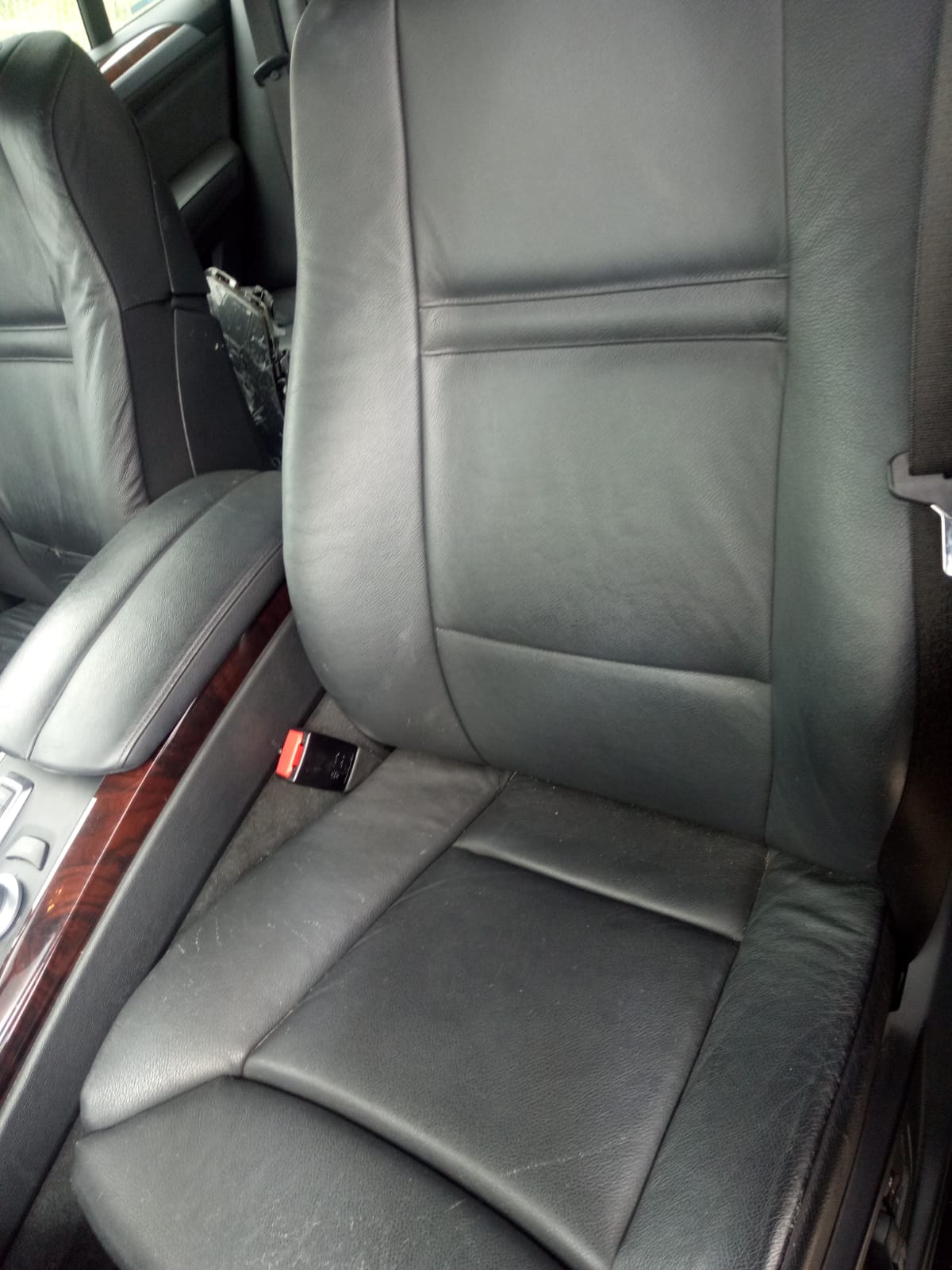 2008 BMW X5 E70, 03/07-08/13 41517211424 RIGHT FRONT DOOR