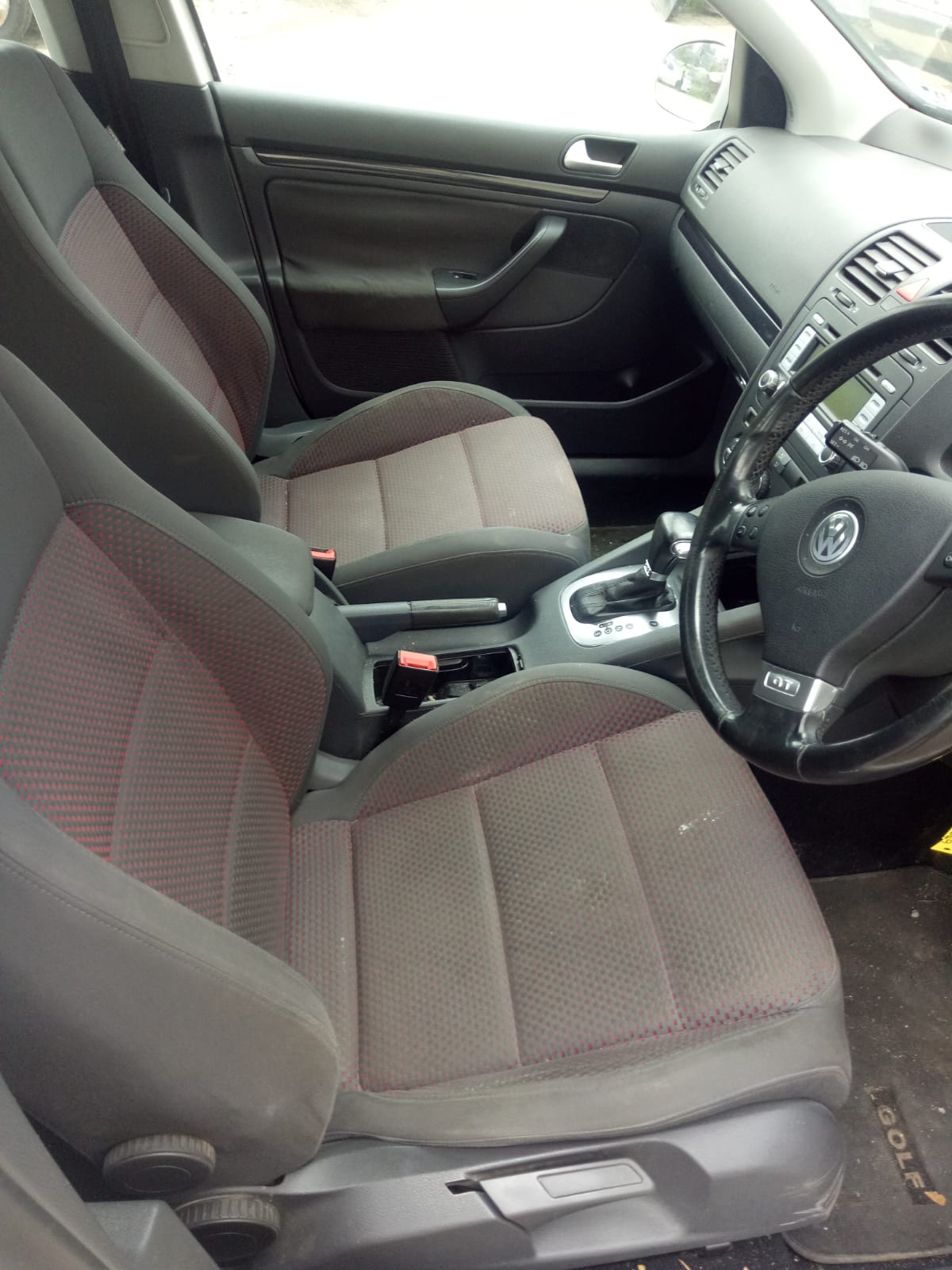 2007 VOLKSWAGEN GOLF GEN 5, HATCH, NON TINTED TYPE, 07/04-02/09 1K6945095AA LEFT TAILLIGHT