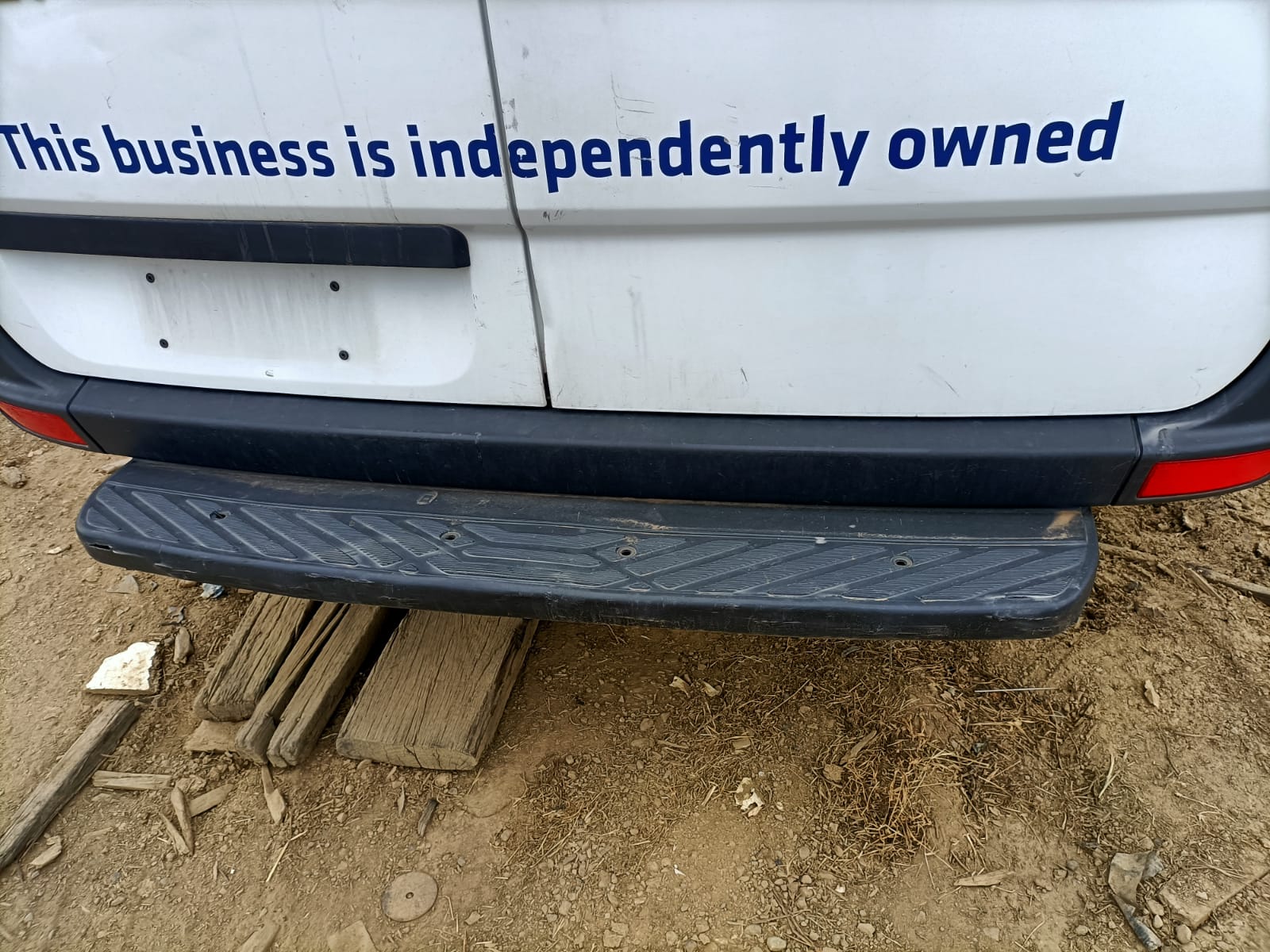 2014 MERCEDES SPRINTER NCV3, 10/13-04/18 A9068810201 RIGHT GUARD