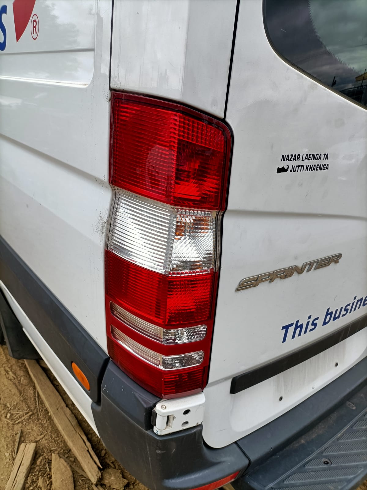 2014 MERCEDES SPRINTER VAN 10/06-04/18 A9068200456 HIGH LEVEL STOPLIGHT