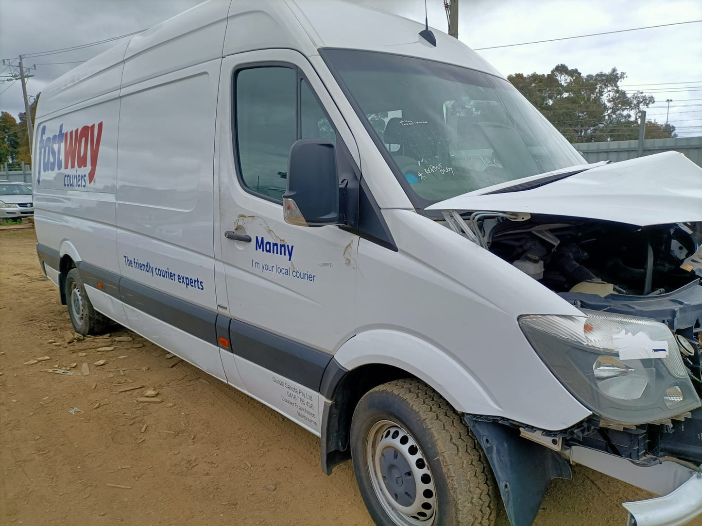 2014 MERCEDES SPRINTER NCV3, 10/13-04/18 A9068810201 RIGHT GUARD