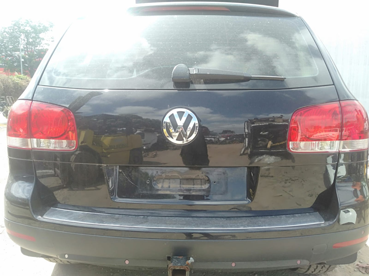 2007 VOLKSWAGEN TOUAREG 7L, W/ MOULD TYPE, 09/03-12/10 7L0833056M RIGHT REAR DOOR