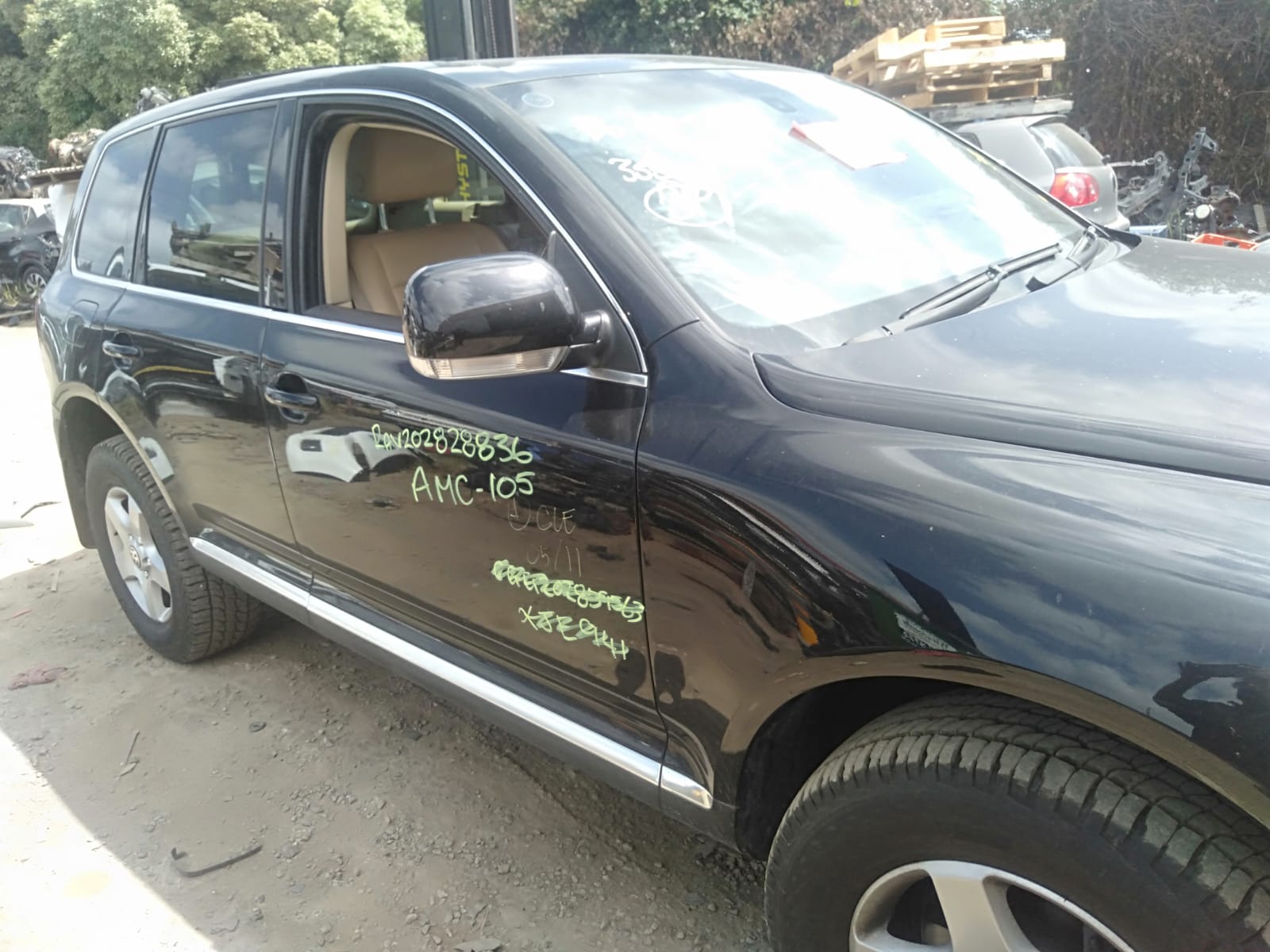 2007 VOLKSWAGEN TOUAREG 7L, W/ MOULD TYPE, 09/03-12/10 7L0833055M LEFT REAR DOOR SLIDING