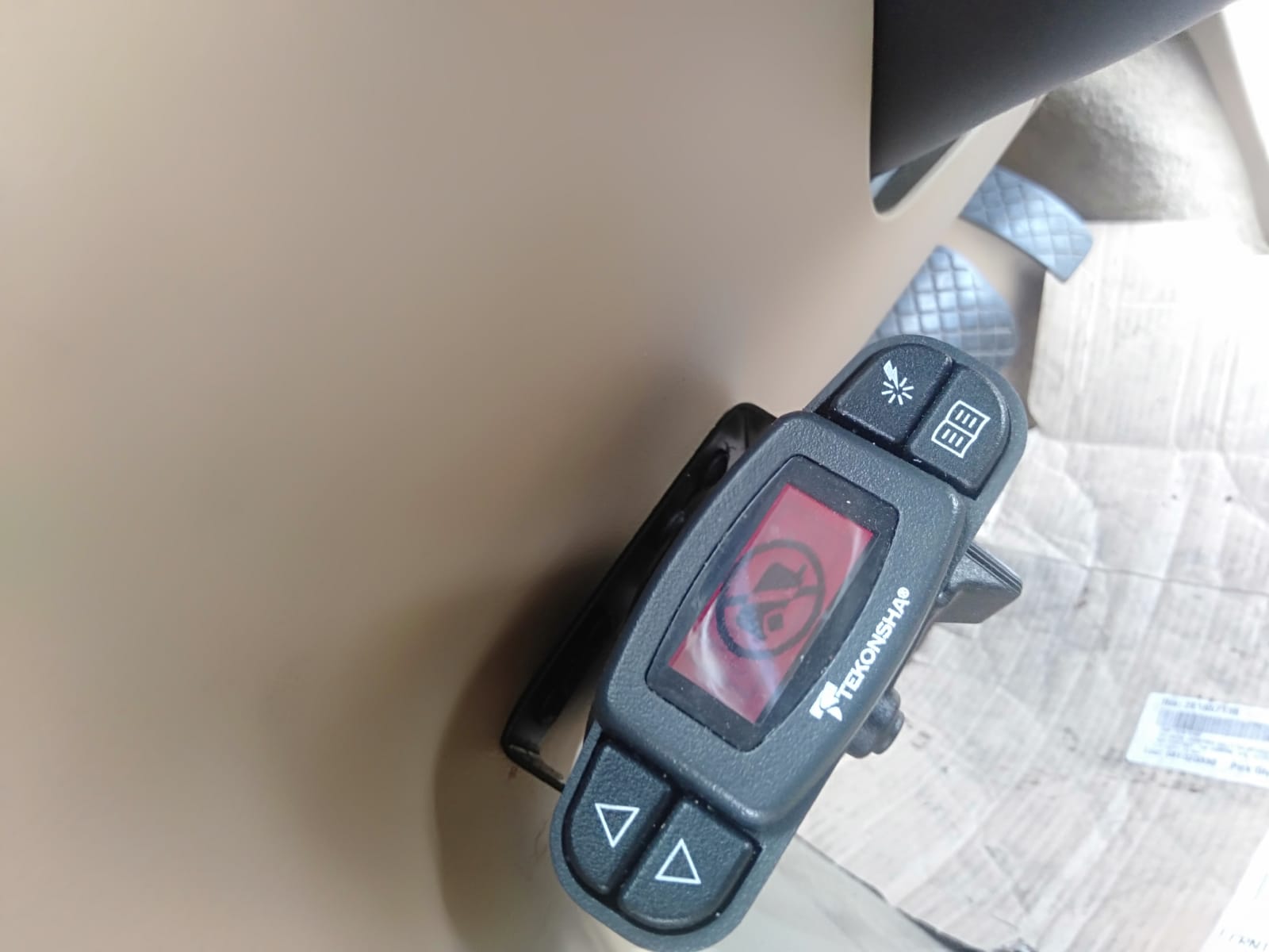 2007 VOLKSWAGEN TOUAREG 7L, W/ MOULD TYPE, 09/03-12/10 7L0831056L RIGHT FRONT DOOR