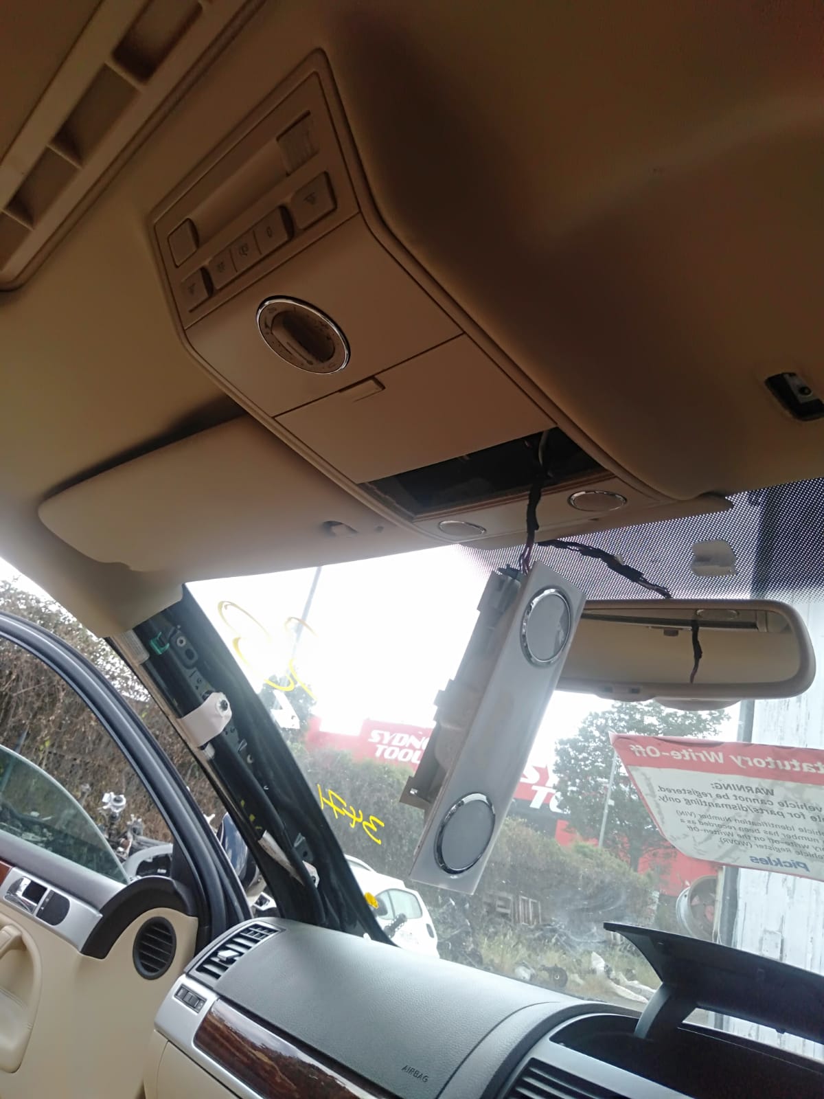 2007 VOLKSWAGEN TOUAREG 7L, W/ MOULD TYPE, 09/03-12/10 7L0833055M LEFT REAR DOOR SLIDING