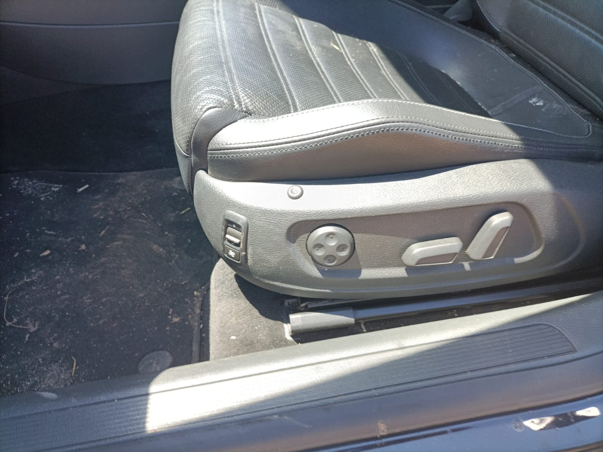 2011 VOLKSWAGEN PASSAT 3CC, 2 KNOB DIAL, W/ SEAT WARMER TYPE, SEDAN, 01/09-12/16 5K0907044EA HEATER AC CONTROLS