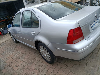 2001 VOLKSWAGEN BORA 1J, 12/99-12/05 1J4831055H LEFT FRONT DOOR