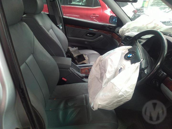 2000 BMW 5 SERIES RIGHT REAR DOOR LOCK, E39, 05/96-10/03 51228125672 DOOR BOOT GATE LOCK