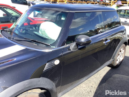 2010 MINI COOPER R55/R56/R57, MAN FOLD TYPE, COLOUR CODED COVER, 03/07-05/15 51162755637 LEFT DOOR MIRROR