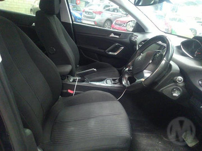 2016 PEUGEOT 308 T9, HATCH/WAGON, 10/14-01/21 16 101 020 80 LEFT FRONT DOOR