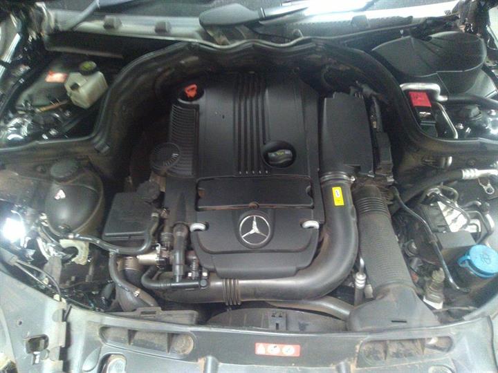 2011 MERCEDES C CLASS FRONT (CENTRE), W/ SUNROOF CONTROLS TYPE, BLACK, W204, 07/07-01/15 A2048208101 COURTESY LIGHT