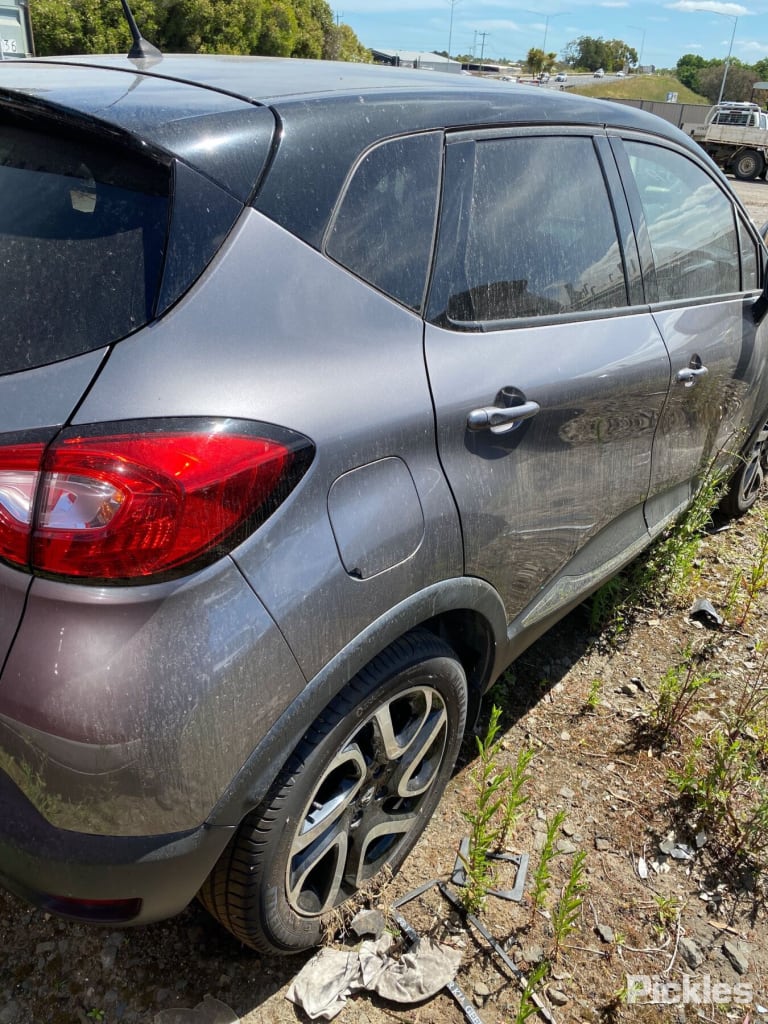 2016 RENAULT CAPTUR J87, 08/14-05/17 850109312R REAR BUMPER