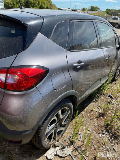 2016 RENAULT CAPTUR TAILGATE LAMP (LH SIDE), J87, NON DARK TINT TYPE, 08/14-05/17 265554078R REAR GARNISH