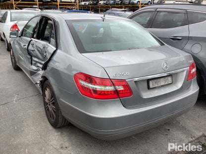 2010 MERCEDES E CLASS RH FRONT, W212, SEDAN, 07/09-05/16  DOOR TRIM