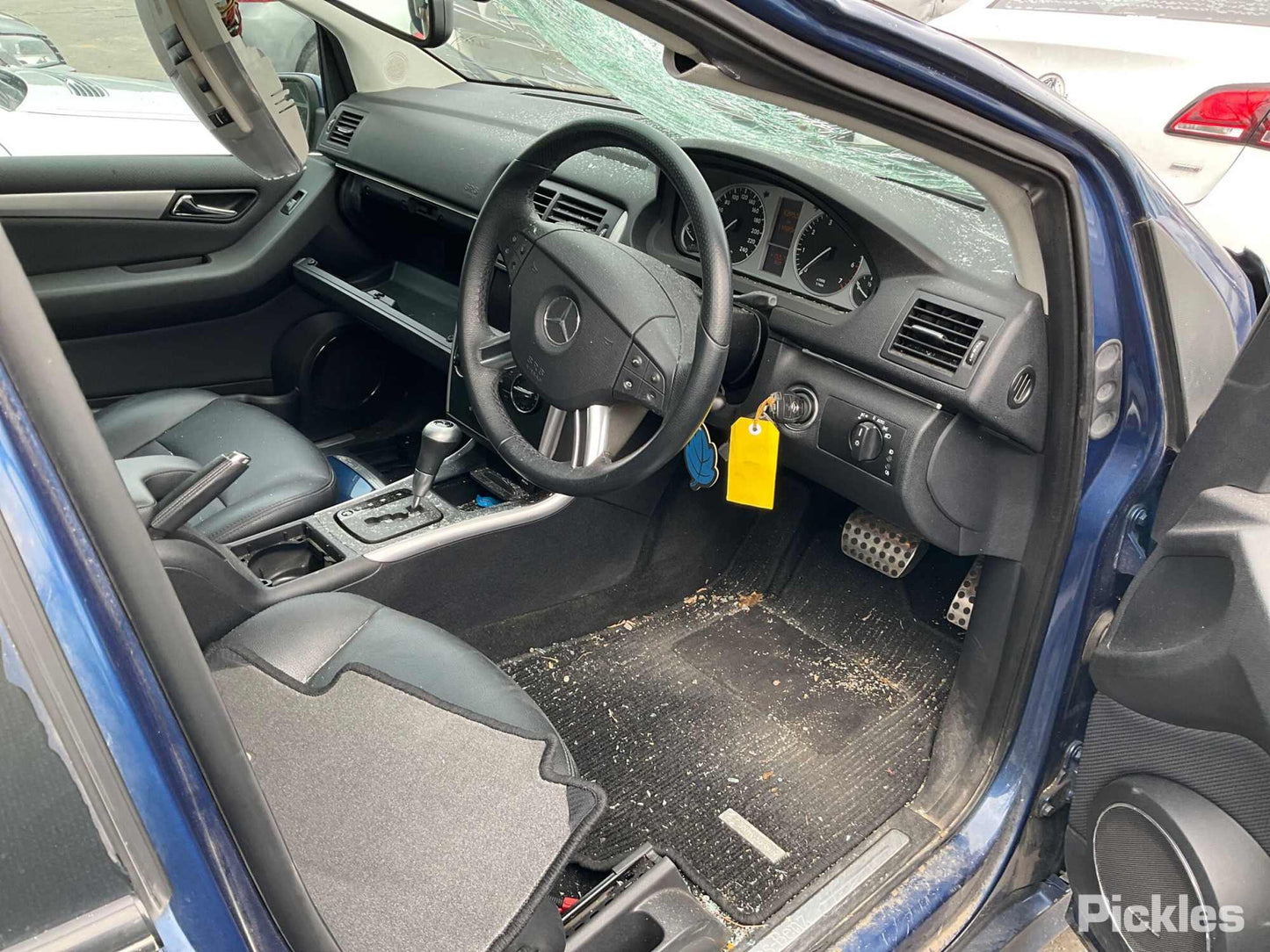 2011 MERCEDES B CLASS W245, 09/08-06/11 A1697350200 RIGHT REAR DOOR WINDOW