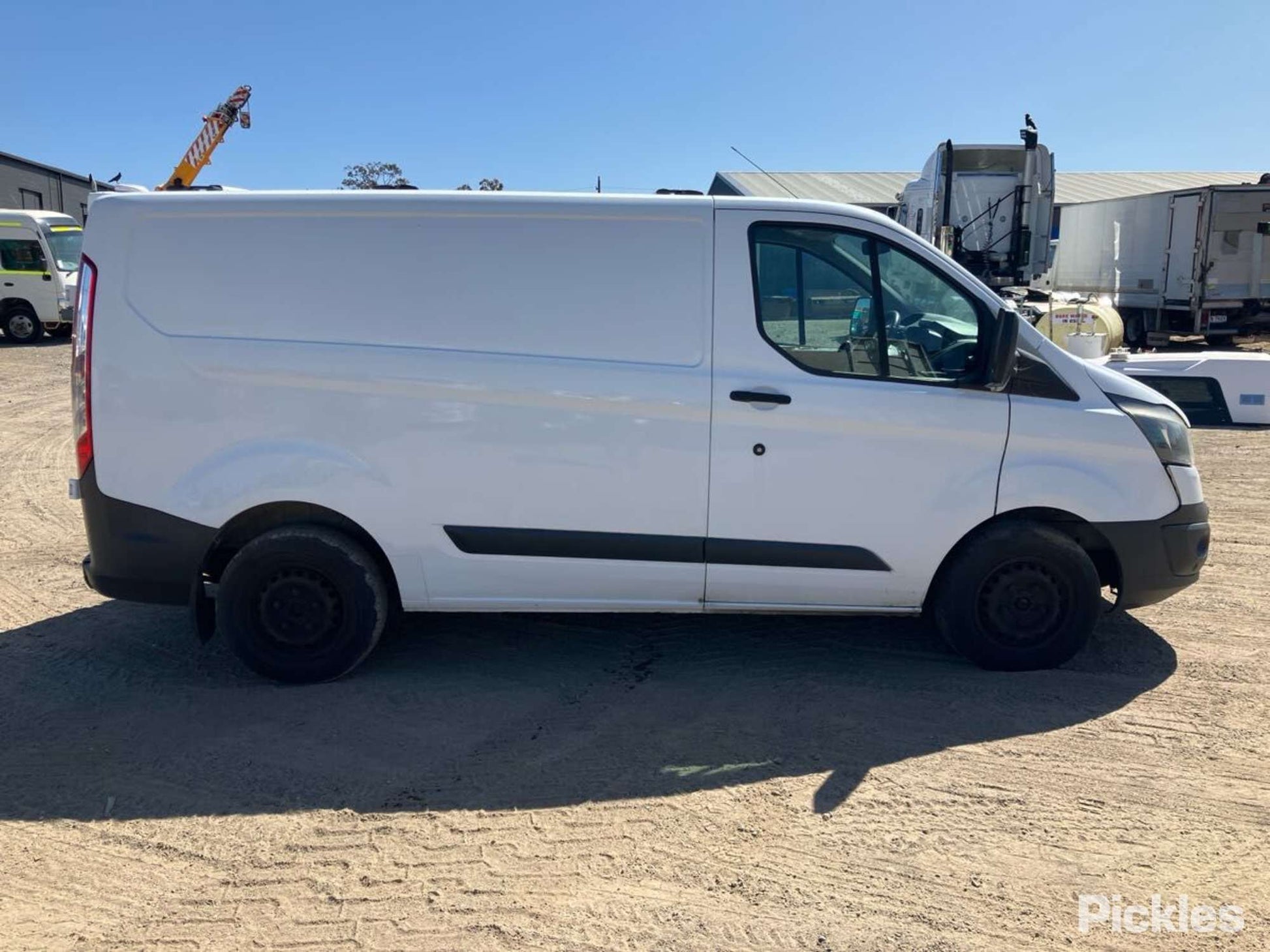 Wrecking 2017 FORD TRANSIT CUSTOM for Used Parts FO1508