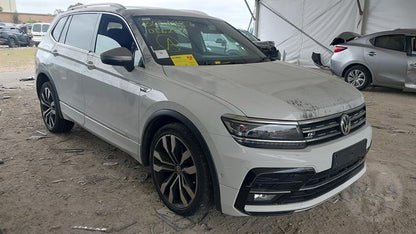 Wrecking 2019 VOLKSWAGEN TIGUAN for Used Parts VW1524