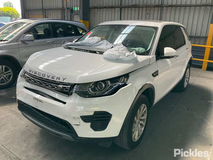 Wrecking 2019 LAND ROVER DISCOVERY SPORT for Used Parts LR1550