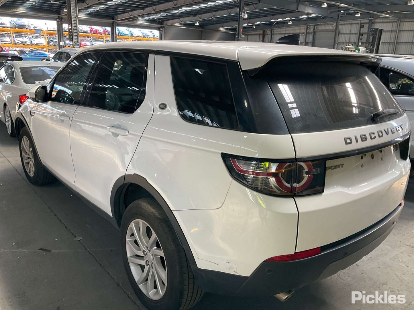 2019 LAND ROVER DISCOVERY SPORT L550, 01/15- LR061384 LEFT GUARD
