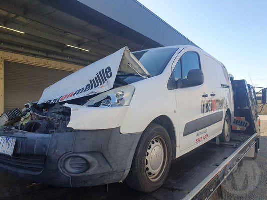 2012 PEUGEOT PARTNER 09/08-01/15 9002Z3 LEFT FRONT DOOR