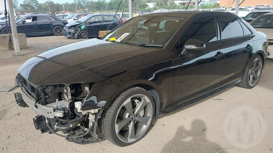 2020 AUDI A4 B9 8W, POWER FOLDING, NON CAMERA, W/ MEMORY TYPE,  COLOUR CODED,10/15- 8W2857409A LEFT DOOR MIRROR