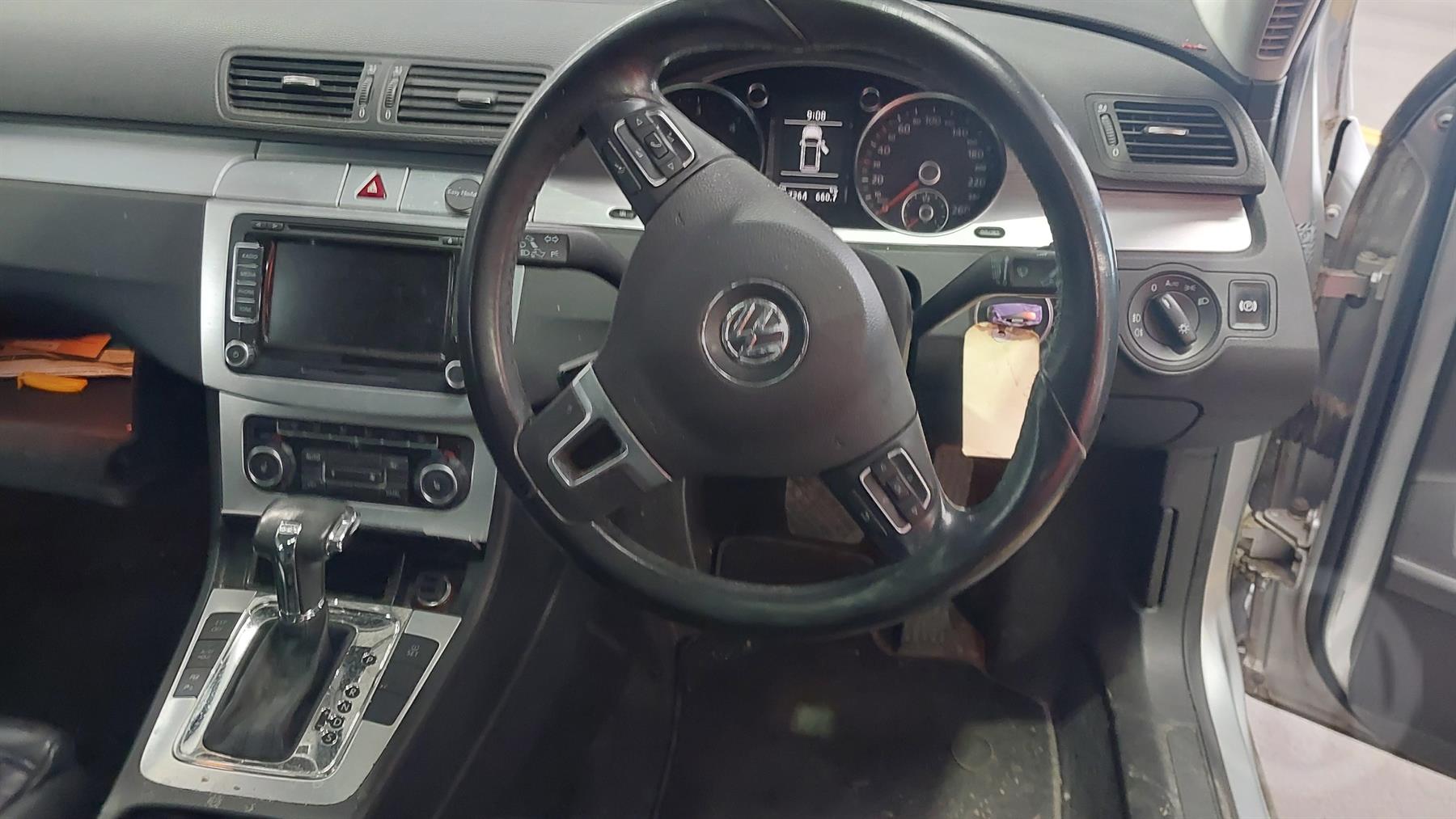 2010 VOLKSWAGEN PASSAT LEFT REAR DOOR LOCK, 3C/MK6 B6-B7, SEDAN/WAGON, P/N 3C4839015A, 03/06-05/15 3C4 839 015 A DOOR BOOT GATE LOCK