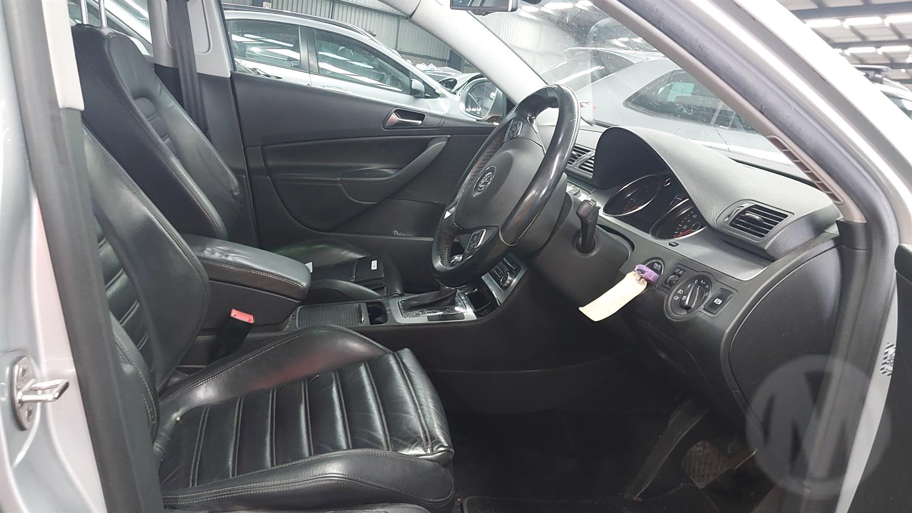 2010 VOLKSWAGEN PASSAT 3C/MK6 B6, SEDAN/WAGON, 03/06-09/10 3C4 831 055 J LEFT FRONT DOOR