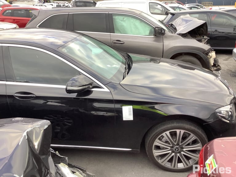 2019 MERCEDES E CLASS W213, SEDAN, 05/16- A2137300205 RIGHT REAR DOOR SLIDING