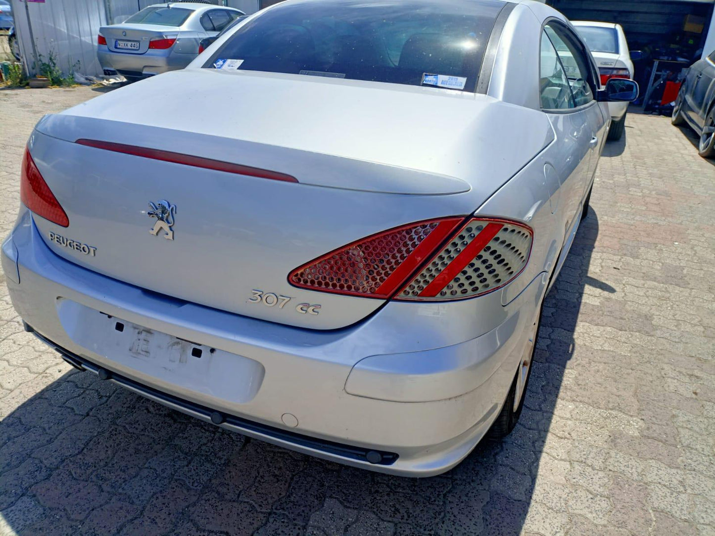 2005 PEUGEOT 307 T5, PAIR, 12/01-04/05 8143HH  8143GC SUNVISOR